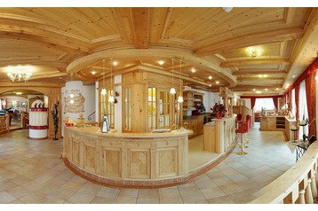 Италия Hotel Soraga, Екстериор