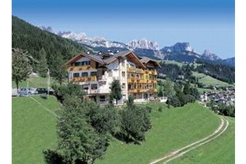 Itālija Hotel Soraga, Eksterjers