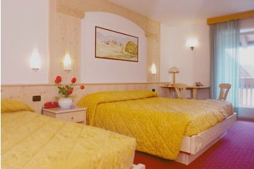 Iталiя Hotel Varena, Екстер'єр