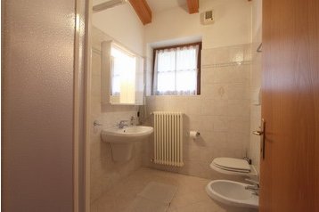 Italië Byt Varena, Exterieur