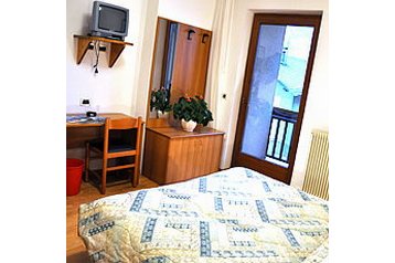 Italië Hotel Capriana, Exterieur