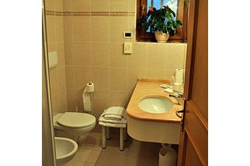 Italië Hotel Capriana, Exterieur