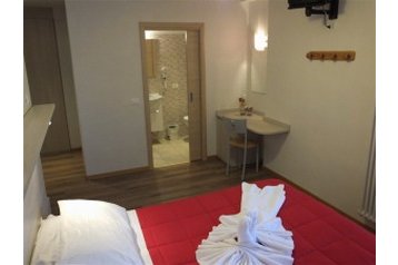 Hotel Cavedago 2