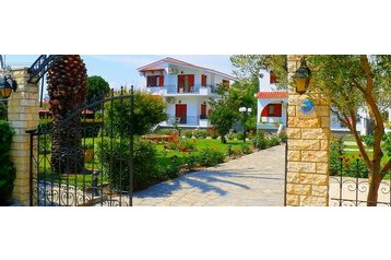 Греция Hotel Keramoti, Экстерьер