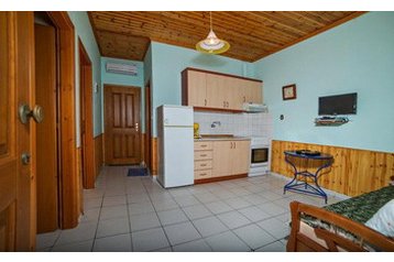 Hellas Byt Vourvourou, Eksteriør