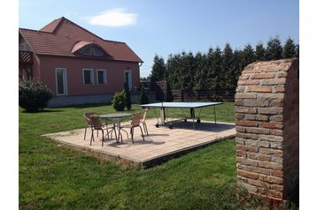 Ungarn Byt Hegykő, Exterieur