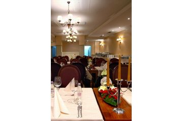 Словенiя Hotel Ptuj, Екстер'єр