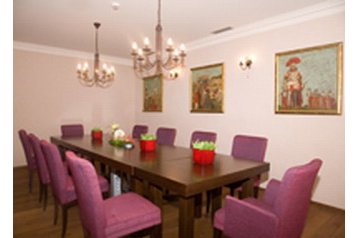 Словенiя Hotel Ptuj, Екстер'єр