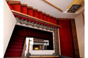 Словенiя Hotel Ptuj, Екстер'єр