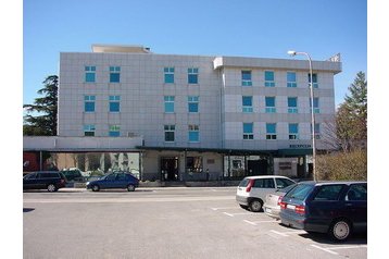 Viesnīca Sežana 1
