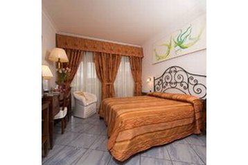 Italija Hotel Napoli, Eksterijer