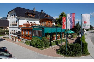 Словенiя Hotel Lesce, Екстер'єр