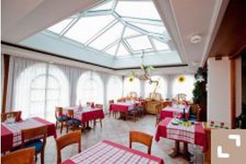 Готель Lesce 1