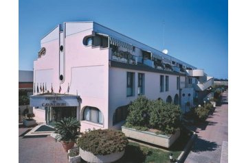 Италия Hotel Barletta, Экстерьер