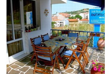 Hellas Hotel Polychrono, Eksteriør