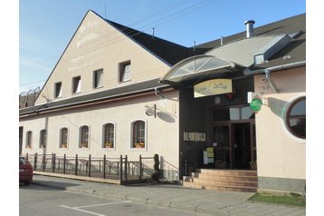 Cehia Hotel Pohořelice, Exteriorul