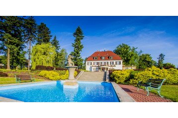 Чехія Hotel Broumov, Екстер'єр