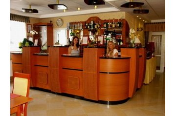 Maďarsko Hotel Komárom, Exteriér