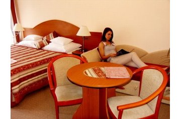 Maďarsko Hotel Komárom, Exteriér