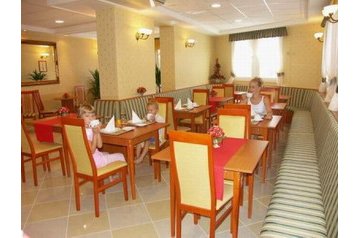 Ungarn Hotel Komárom, Eksteriør