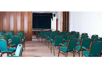 Угорщина Hotel Dunaújváros, Екстер'єр