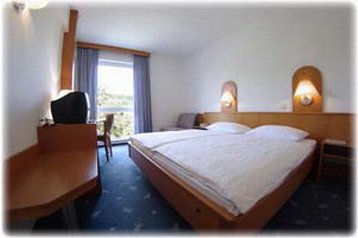 Хорватия Hotel Sinj, Экстерьер