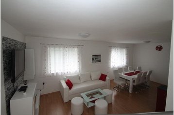 Chorvatsko Chata Otočac, Exteriér