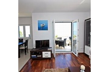 Croazia Byt Sutivan, Esterno