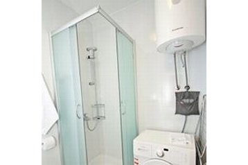 Croazia Byt Sutivan, Esterno