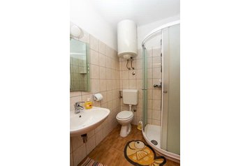 Chorvatsko Privát Luka, Exteriér