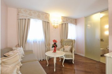Хърватска Hotel Brtonigla, Екстериор