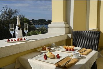 Хорватiя Hotel Poreč, Екстер'єр