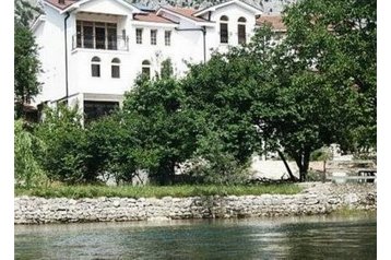 Bosnia şi Herţegovina Penzión Blagaj, Exteriorul