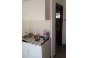 Chorwacja Byt Pirovac, Zewnątrz