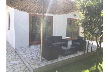 Chorvatsko Privát Kampor, Exteriér