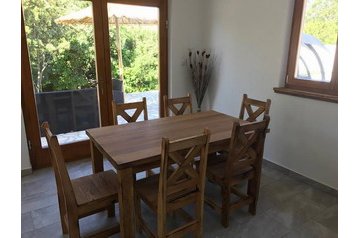 Chorvatsko Privát Kampor, Exteriér