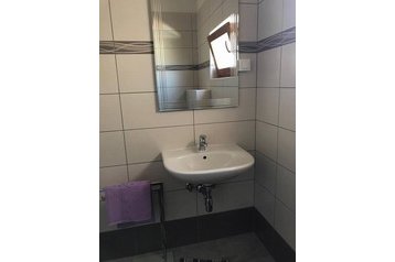 Chorvatsko Privát Kampor, Exteriér