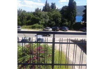 Melnkalne Byt Baošići, Eksterjers