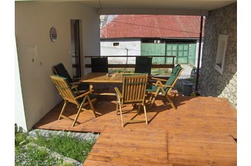 Slovačka Byt Ľubietová, Eksterijer