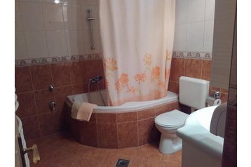 Ungaria Chata Fonyód, Exteriorul