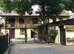 Pohľad od príjazdovej cesty