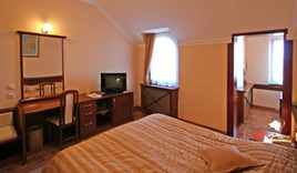 Rooms 1
