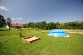 Вила Malatíny 8