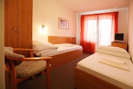 Hotel Senec 2